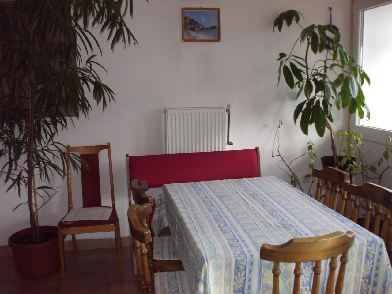 Hepphaz Apartment